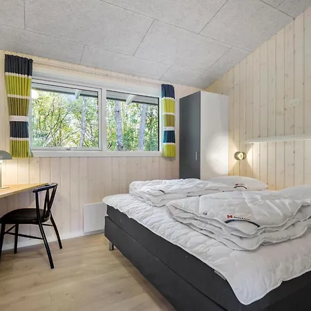 Holiday home 4 Bedroom Gorgeous In *
