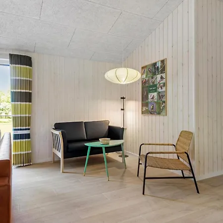 4 Bedroom Gorgeous In Oksbøl