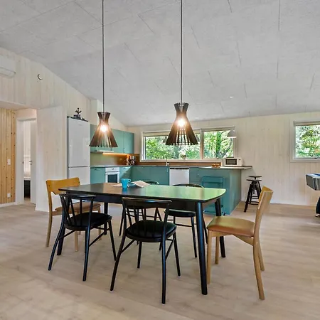 4 Bedroom Gorgeous In *