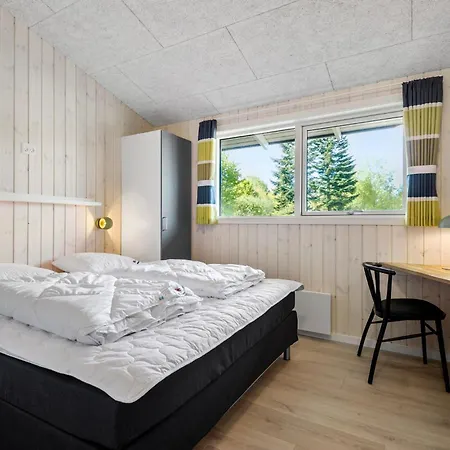 Holiday home 4 Bedroom Gorgeous In *